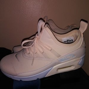 Super comfy gym shoe